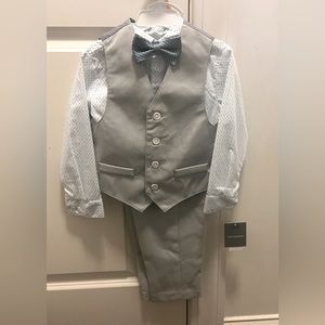 Toddler boys  4 piece suit set, size 3T, color: sky blue, grey